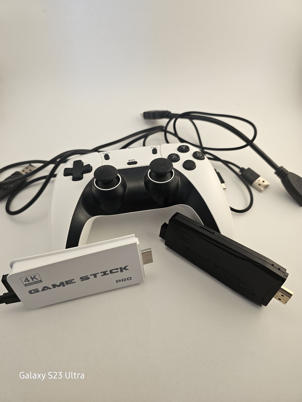 White and Black Wireless Style Game Controller with HDMI Game Sticks